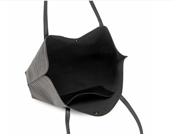 womens messenger bag designer handbag fashion mens shoulder crossbody bags lady tote purses wallet female 003
womens messenger bag designer handbag fashion mens shoulder crossbody bags lady tote purses wallet female 003