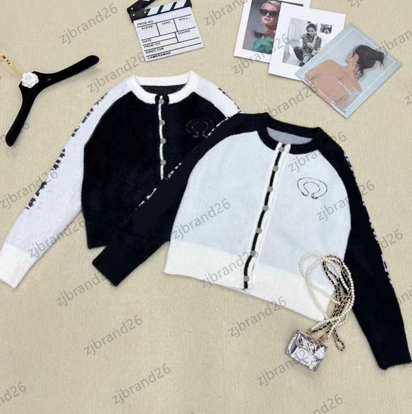 luxury jackets womens horseshoe sanskrit embroidery waterwool cardigan coat collage short style long sleeve knitwear fashion warm joker wome, Black;brown
luxury jackets womens horseshoe sanskrit embroidery waterwool cardigan coat collage short style long sleeve knitwear fashion warm joker wome, Black;brown