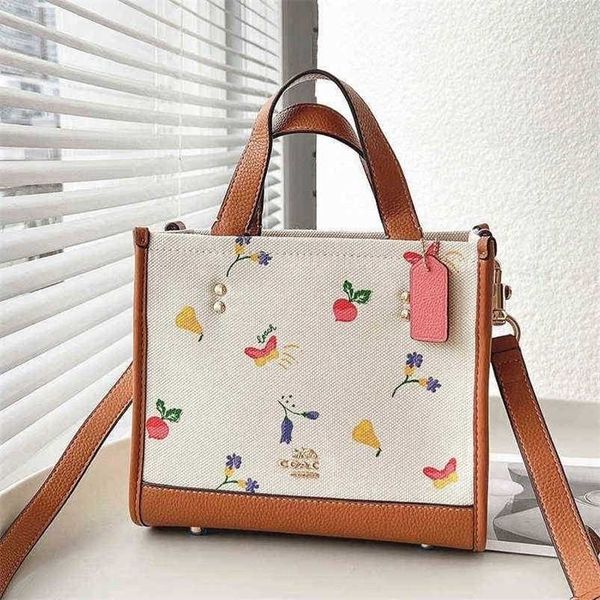 designer luxury women the tote bag fashion versatile handbags shoulder crossbody bags purse telfars totes large capacity saddle wallets 7a f
designer luxury women the tote bag fashion versatile handbags shoulder crossbody bags purse telfars totes large capacity saddle wallets 7a f