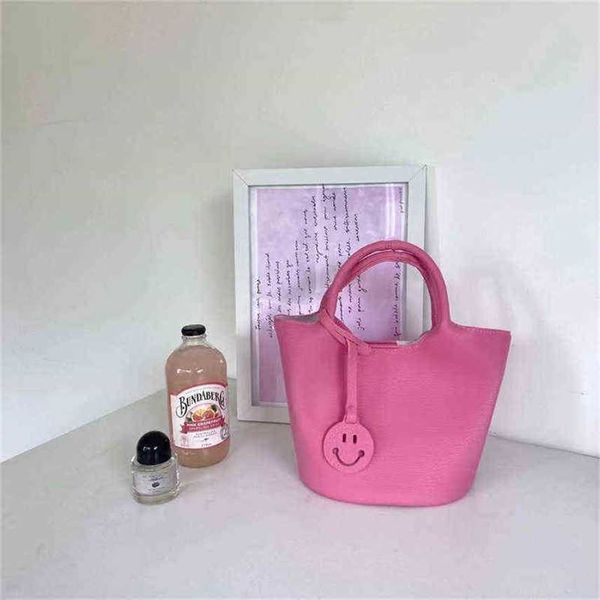 handbags outlet heat leather portable messenger version simple leisure smiling face bucket women's bag
handbags outlet heat leather portable messenger version simple leisure smiling face bucket women's bag