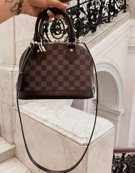 2022 luxurys designers bag alma bb 25cm women shoulder bags messenger bag leather handbag lvs vuttons wallet purse crossbody tote with lock
2022 luxurys designers bag alma bb 25cm women shoulder bags messenger bag leather handbag lvs vuttons wallet purse crossbody tote with lock