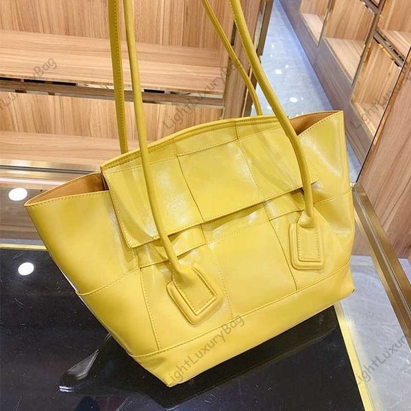 5a the tote shoulder bag designer bags real leather crossbody handbags for women classic famous brand clutch shopping purses 221029
5a the tote shoulder bag designer bags real leather crossbody handbags for women classic famous brand clutch shopping purses 221029