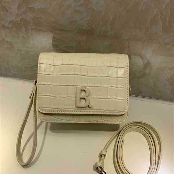 new leather cherry blossom powder crocodile pattern beancurd bag sling shoulder organ messenger bag outlet 770f
new leather cherry blossom powder crocodile pattern beancurd bag sling shoulder organ messenger bag outlet 770f
