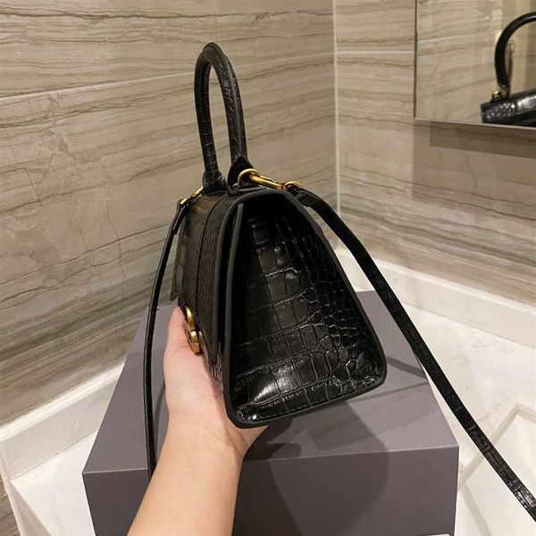 luxury designer hourglass ladies bag crocodile pattern handbag leather hour glass women totes purses classic crossbody tote277k
luxury designer hourglass ladies bag crocodile pattern handbag leather hour glass women totes purses classic crossbody tote277k