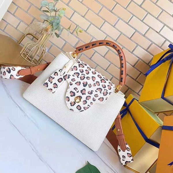 designer luxury women the tote bag fashion versatile handbags shoulder crossbody bags purse tories totes large capacity saddle wallets 7a 7
designer luxury women the tote bag fashion versatile handbags shoulder crossbody bags purse tories totes large capacity saddle wallets 7a 7