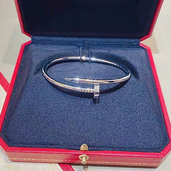 designer women's nail bangle europe and america luxury bracelet 18k gold wedding love gift 316l stainless steel jewelry, Black
designer women's nail bangle europe and america luxury bracelet 18k gold wedding love gift 316l stainless steel jewelry, Black