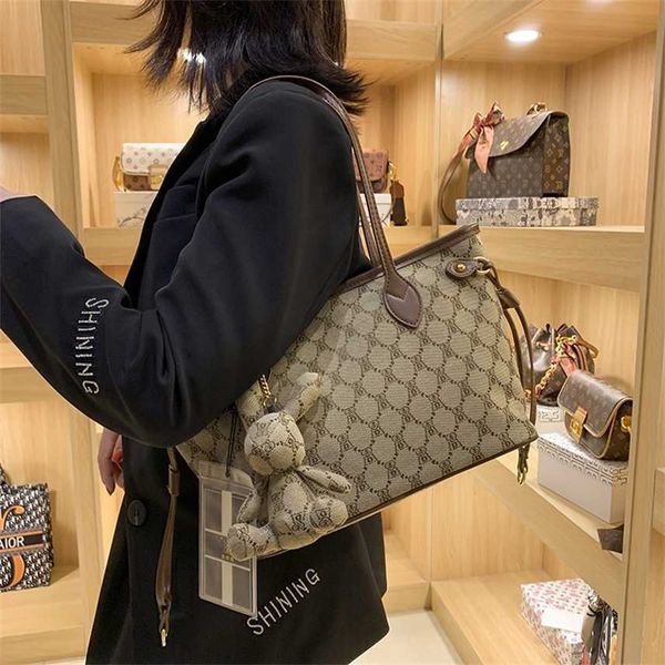 purses large capacity bucket new fashion versatile and winter tote women's soft leather one shoulder portable bag handbag black friday
purses large capacity bucket new fashion versatile and winter tote women's soft leather one shoulder portable bag handbag black friday