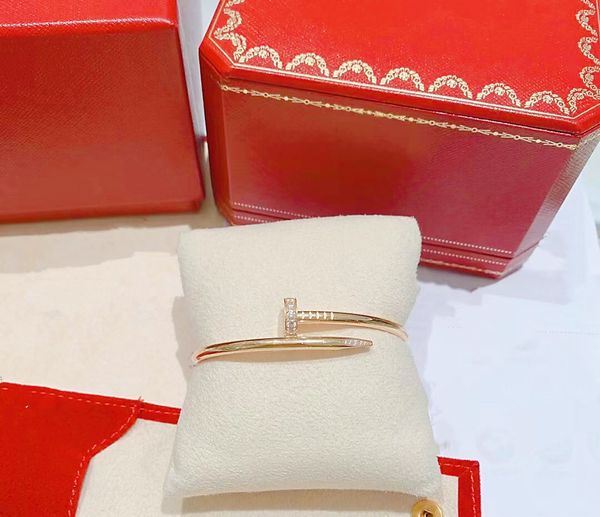 18k gold nail bangle european and american fashion bracelet fashion designer wedding love gift 316l stainless steel jewelry, Black
18k gold nail bangle european and american fashion bracelet fashion designer wedding love gift 316l stainless steel jewelry, Black