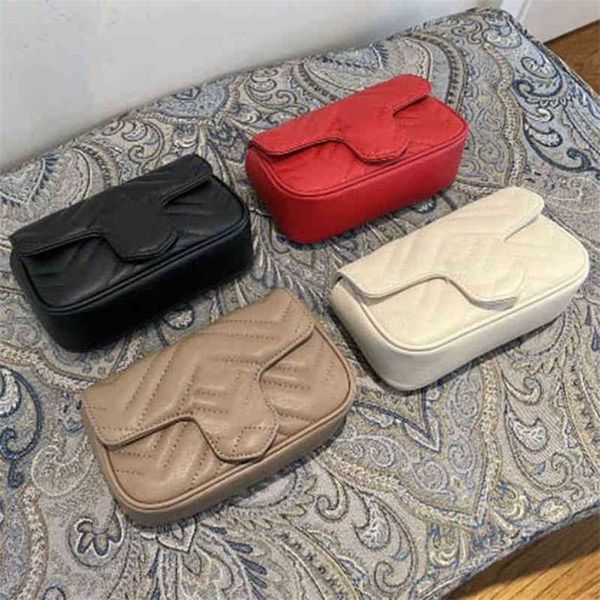 bags high version bag can be compared with family mini double letter metal women's chain purses
bags high version bag can be compared with family mini double letter metal women's chain purses