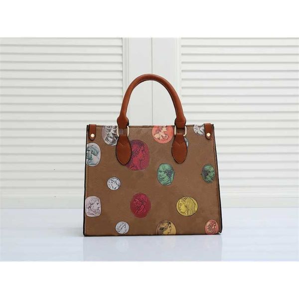 shoulder bag 2022 designer coins antique women handbag onthego crossbody cameos mm handbags colored tote bags torons handles classic m59245
shoulder bag 2022 designer coins antique women handbag onthego crossbody cameos mm handbags colored tote bags torons handles classic m59245