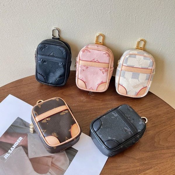 limited edition lattice key wallets luxury brand embossed letter female zipper coin purses with key chain famous designer women's mini, Red;blue
limited edition lattice key wallets luxury brand embossed letter female zipper coin purses with key chain famous designer women's mini, Red;blue