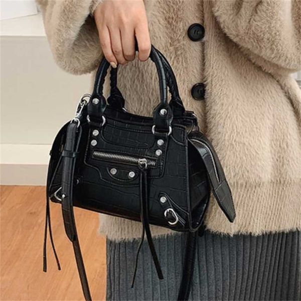 bags women's bag 2022 summer new hand street trend motorcycle leisure easy to take one shoulder messenger bag purse
bags women's bag 2022 summer new hand street trend motorcycle leisure easy to take one shoulder messenger bag purse