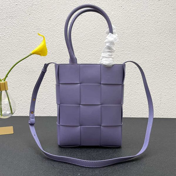 designer luxury women the tote bag fashion versatile handbags shoulder crossbody bags purse tories totes large capacity saddle wallets 7a 91
designer luxury women the tote bag fashion versatile handbags shoulder crossbody bags purse tories totes large capacity saddle wallets 7a 91