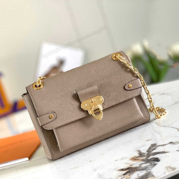 designer brand totes cross body women cross body shoulder chain bb handbag flap square bag embossed soft grain leather large capacity m44553
designer brand totes cross body women cross body shoulder chain bb handbag flap square bag embossed soft grain leather large capacity m44553