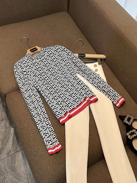 bs118 women's two piece pants sweater super quality autumn and winter 2022 new fashion maze diagram thread trim half collar pullover, White
bs118 women's two piece pants sweater super quality autumn and winter 2022 new fashion maze diagram thread trim half collar pullover, White