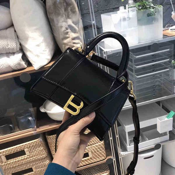 bag female balenciga oblique designer cross b home hourglass bag high version crocodile leather mini net red same style one shoulder
bag female balenciga oblique designer cross b home hourglass bag high version crocodile leather mini net red same style one shoulder