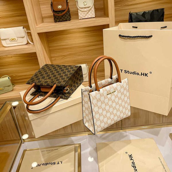 cell phone line genuine cabas vertical canvas leather handbag 2022 new fashion one shoulder crossbody special women's bag small textine
cell phone line genuine cabas vertical canvas leather handbag 2022 new fashion one shoulder crossbody special women's bag small textine