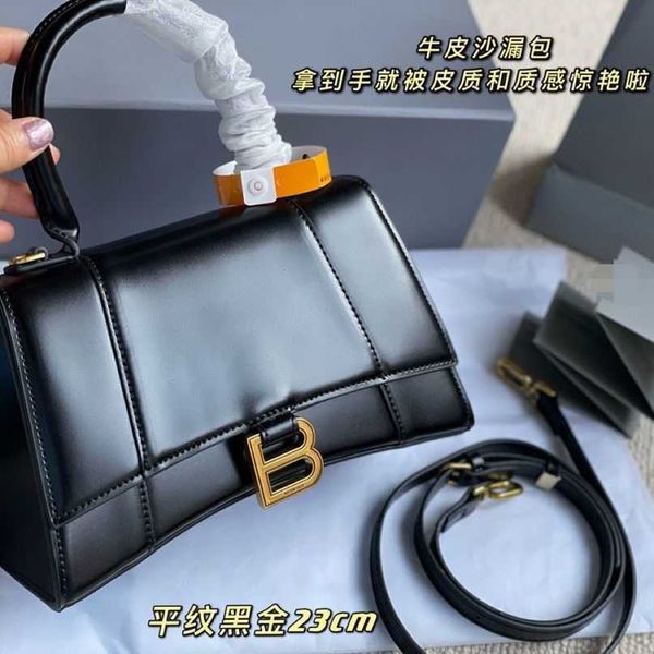 designer hourglas bags balencaigass handbags 2022 upgraded hourglas leather is super goodlooking have logo
designer hourglas bags balencaigass handbags 2022 upgraded hourglas leather is super goodlooking have logo