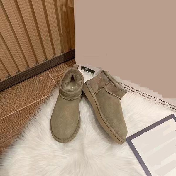 wool leather snow boots for men and women thickened anti-skid thermal classic casual shoe fashion boot couple shoes, Black
wool leather snow boots for men and women thickened anti-skid thermal classic casual shoe fashion boot couple shoes, Black