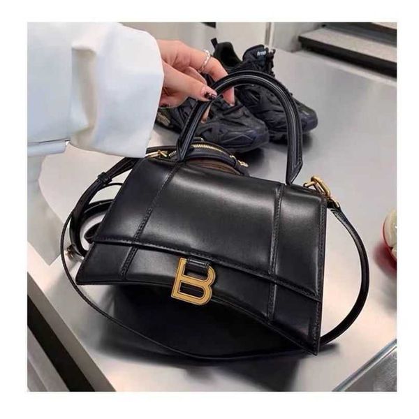 designer hourglas bags balencaigass handbags french niche womens 2022 new advanced sense b home crocodile pattern hourglas single shoulder h
designer hourglas bags balencaigass handbags french niche womens 2022 new advanced sense b home crocodile pattern hourglas single shoulder h