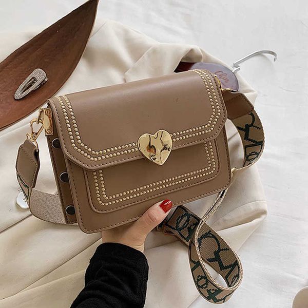 designer baghbp ladies flap crossbody handbag pu leather bag women purse heart shaped buckle wide shoulder starp
designer baghbp ladies flap crossbody handbag pu leather bag women purse heart shaped buckle wide shoulder starp