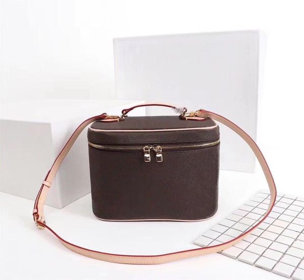 whole bucket bag for women classic cosmetic case leather women shoulder bag tote handbag presbyopic purse makeup case purse co274p
whole bucket bag for women classic cosmetic case leather women shoulder bag tote handbag presbyopic purse makeup case purse co274p