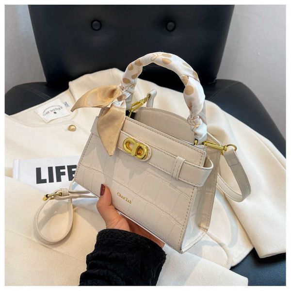 messenger bags 2022 new women's style pattern small square one shoulder oblique straddle bag women
messenger bags 2022 new women's style pattern small square one shoulder oblique straddle bag women