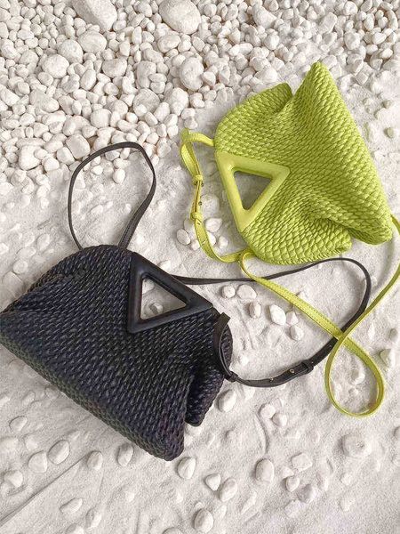evening bags triangle dumplings bag genuine leather clutch for female women's shoulder handbag 220623
evening bags triangle dumplings bag genuine leather clutch for female women's shoulder handbag 220623