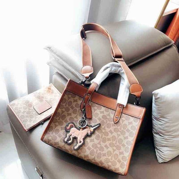 designer luxury women the tote bag fashion versatile handbags shoulder crossbody bags purse telfars totes large capacity saddle wallets 7a 1
designer luxury women the tote bag fashion versatile handbags shoulder crossbody bags purse telfars totes large capacity saddle wallets 7a 1
