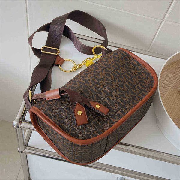 evening bags ladies new fashion letter print shoulder bag ins popular summer casual camera women crossbody s 2022 bookbags 220623
evening bags ladies new fashion letter print shoulder bag ins popular summer casual camera women crossbody s 2022 bookbags 220623