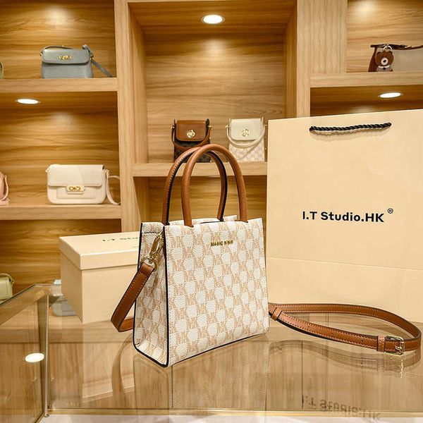 cabas cell phone line genuine vertical canvas leather handbag autumn fashion one shoulder crossbody special bag small textine lining wallets
cabas cell phone line genuine vertical canvas leather handbag autumn fashion one shoulder crossbody special bag small textine lining wallets