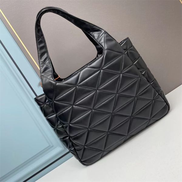 new shopping bag black tote multi-layer stylish casual large capacity in one shoulder
new shopping bag black tote multi-layer stylish casual large capacity in one shoulder