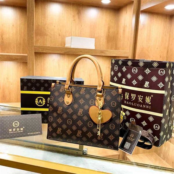 bags paul annie women's handbag new autumn and winter tote large capacity flower print portable purses
bags paul annie women's handbag new autumn and winter tote large capacity flower print portable purses
