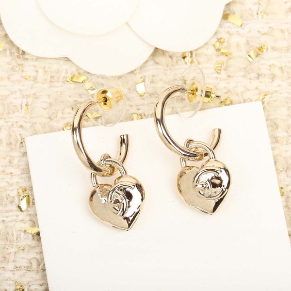 2022 luxury quality charm bracelet pendant necklace with heart shape drop earring in 18k gold plated have box stamp ps4373a, Golden
2022 luxury quality charm bracelet pendant necklace with heart shape drop earring in 18k gold plated have box stamp ps4373a, Golden
