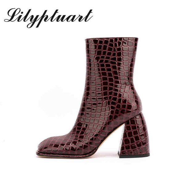 boots 2022 women spring autumn and winter new european american fashion stone pattern thick high heels ankle boot 220901, Black
boots 2022 women spring autumn and winter new european american fashion stone pattern thick high heels ankle boot 220901, Black