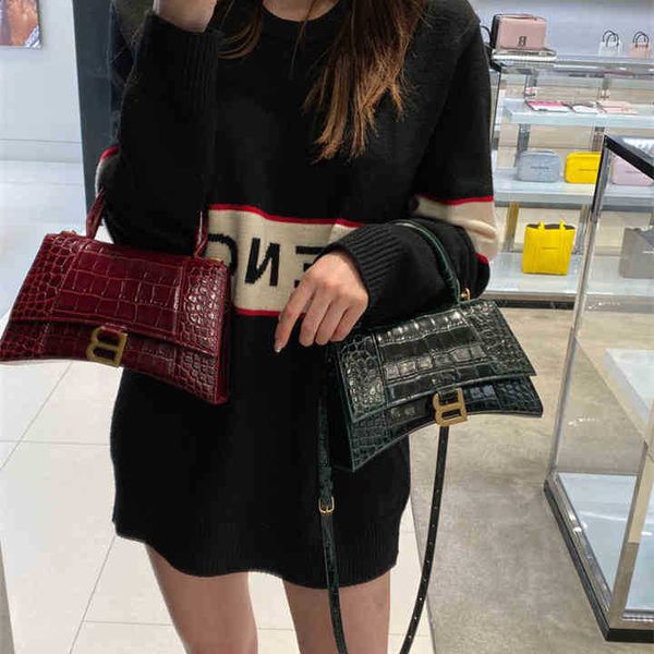 bags designer womens balencigaes fashion classic hourglass crocodile single shoulder diagonal portable ladys exclusive high sence leather
bags designer womens balencigaes fashion classic hourglass crocodile single shoulder diagonal portable ladys exclusive high sence leather