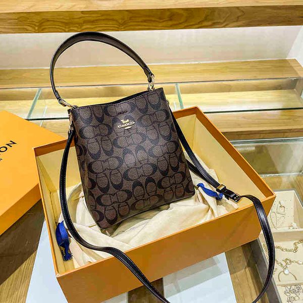 designer luxury women bag coch handbag fashion inclined shoulder bags cc versatile purses cochs totes large capacity saddle coal wallet 5a0o
designer luxury women bag coch handbag fashion inclined shoulder bags cc versatile purses cochs totes large capacity saddle coal wallet 5a0o