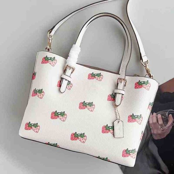 designer luxury women the tote bag fashion versatile handbags shoulder crossbody bags purse telfars totes large capacity saddle wallets 7a 4
designer luxury women the tote bag fashion versatile handbags shoulder crossbody bags purse telfars totes large capacity saddle wallets 7a 4