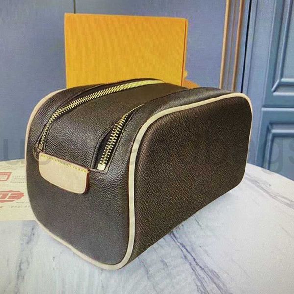 dopp kit toilet pouch king toiletry bag men extra large wash bags luxury designer make up cosmetic women beauty makeup case pochette
dopp kit toilet pouch king toiletry bag men extra large wash bags luxury designer make up cosmetic women beauty makeup case pochette