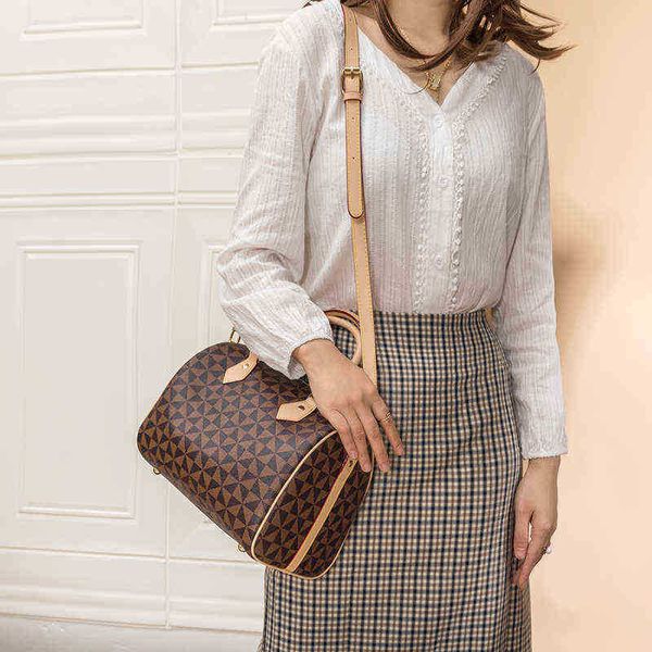 shopping bag boston shoulder bag for women 2022 new plaid luxury crossbody shopper fashion and vintage pu leather ladie female handbag 22072
shopping bag boston shoulder bag for women 2022 new plaid luxury crossbody shopper fashion and vintage pu leather ladie female handbag 22072