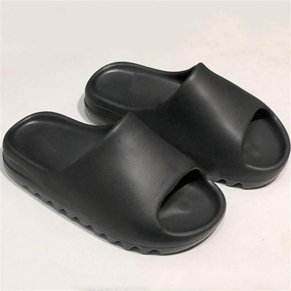 2021 slippers desert sand triple black bone white slippers foam runner resin slide sandal mens slipper with box240z
2021 slippers desert sand triple black bone white slippers foam runner resin slide sandal mens slipper with box240z