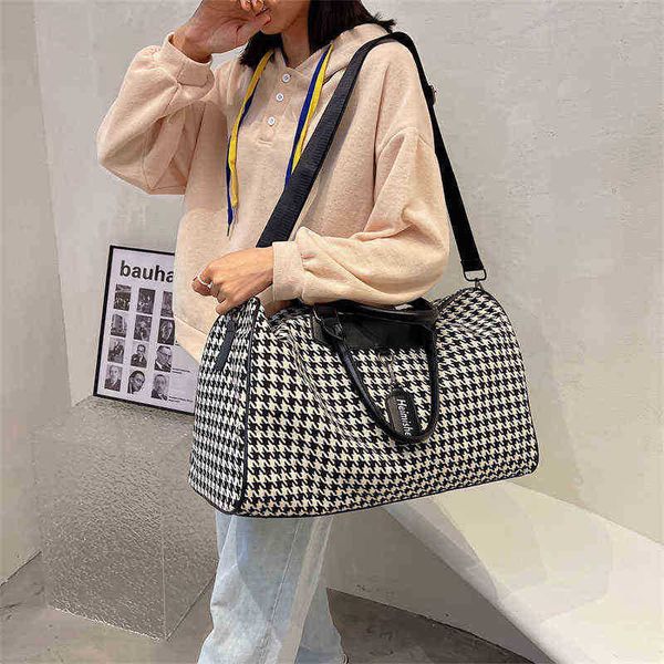 duffel bag new trend hand luggage bag women high capacity wool cloth travel outdoor sport fashion design shoulder 220728
duffel bag new trend hand luggage bag women high capacity wool cloth travel outdoor sport fashion design shoulder 220728