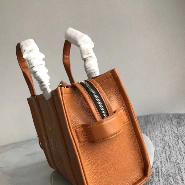 designers bag marc's jacob tote bags famous luxury lady fashion hourglass handbags mj new printed handbag layer cow leather original qu
designers bag marc's jacob tote bags famous luxury lady fashion hourglass handbags mj new printed handbag layer cow leather original qu