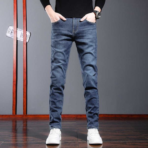autumn and winter new jeans men's casual fashion small feet trousers long jeans, Blue
autumn and winter new jeans men's casual fashion small feet trousers long jeans, Blue