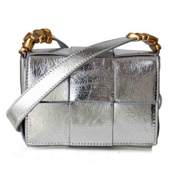 evening bags 2022 new women bag oil wax genuine leather woven fashion tofu high-end sense messenger shoulder women's 220623
evening bags 2022 new women bag oil wax genuine leather woven fashion tofu high-end sense messenger shoulder women's 220623