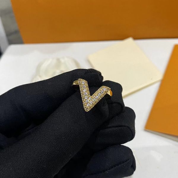 18k gold-plated ring inlaid zircon luxury jewelry womens titanium alloy adjustable ring fashion accessories never fade allergy christmas gif, Silver
18k gold-plated ring inlaid zircon luxury jewelry womens titanium alloy adjustable ring fashion accessories never fade allergy christmas gif, Silver