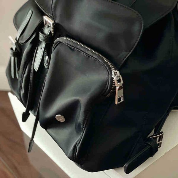 2023 outdoor fashion bag sports backpack fashion trend handbag nylon material fashion style high capacity
2023 outdoor fashion bag sports backpack fashion trend handbag nylon material fashion style high capacity