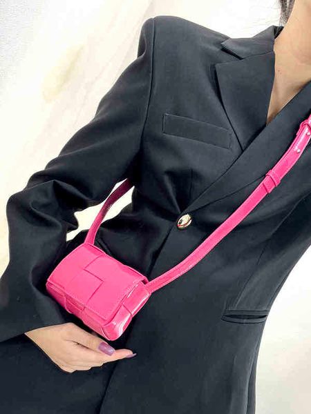 evening bag fashion lacquer leather woven crossbody bag for women designer shoulder bags mini lady wallet pink red blue small sac 2022 20220
evening bag fashion lacquer leather woven crossbody bag for women designer shoulder bags mini lady wallet pink red blue small sac 2022 20220