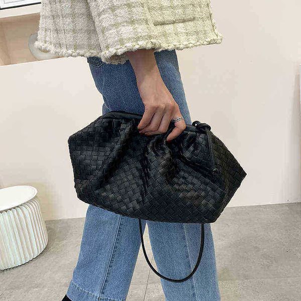 evening bags women simple dumplings handbag designer retro fashion cloud female crossbody shoulder bag messenger clutch 220623
evening bags women simple dumplings handbag designer retro fashion cloud female crossbody shoulder bag messenger clutch 220623