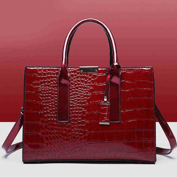 evening bags large capacity wild messenger bag european american new women alligator shoulder embossed handbag baitao oblique lady 220623
evening bags large capacity wild messenger bag european american new women alligator shoulder embossed handbag baitao oblique lady 220623